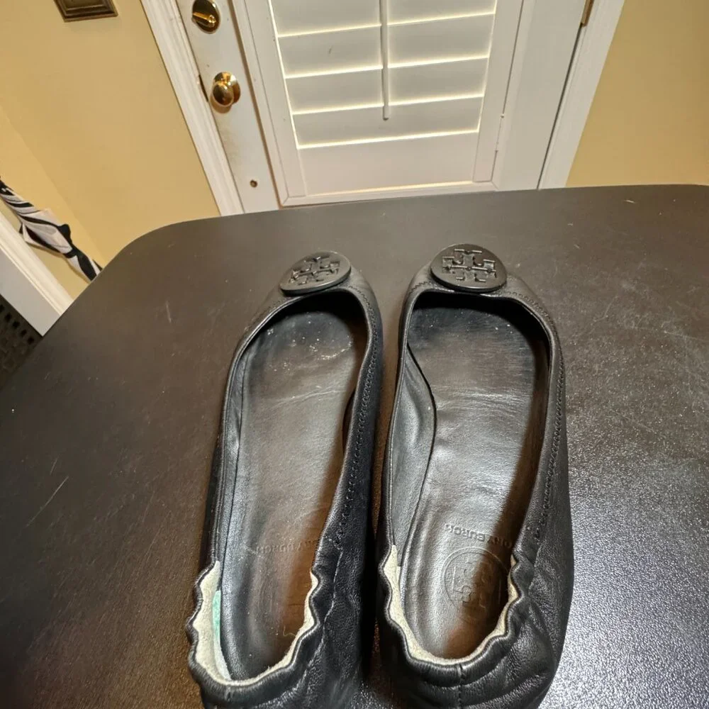 Tory Burch size 7.5 black flats